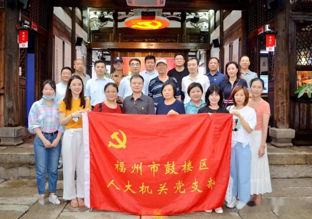 通常男生见到一个女生就假装咳嗽，是代表好感还是厌恶？游戏画面